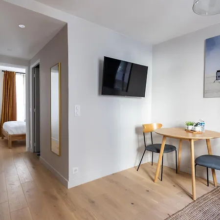 Relax In A Contemporary Designer Apartment *