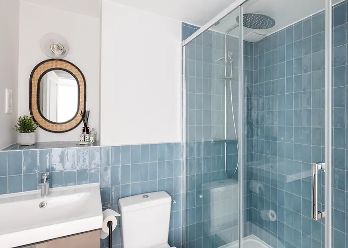 Daire Relax In A Contemporary Designer