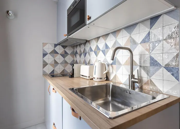 Daire Relax In A Contemporary Designer *