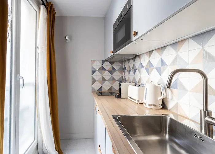 Relax In A Contemporary Designer