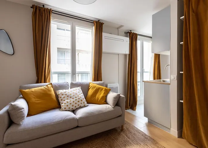 Daire Relax In A Contemporary Designer *